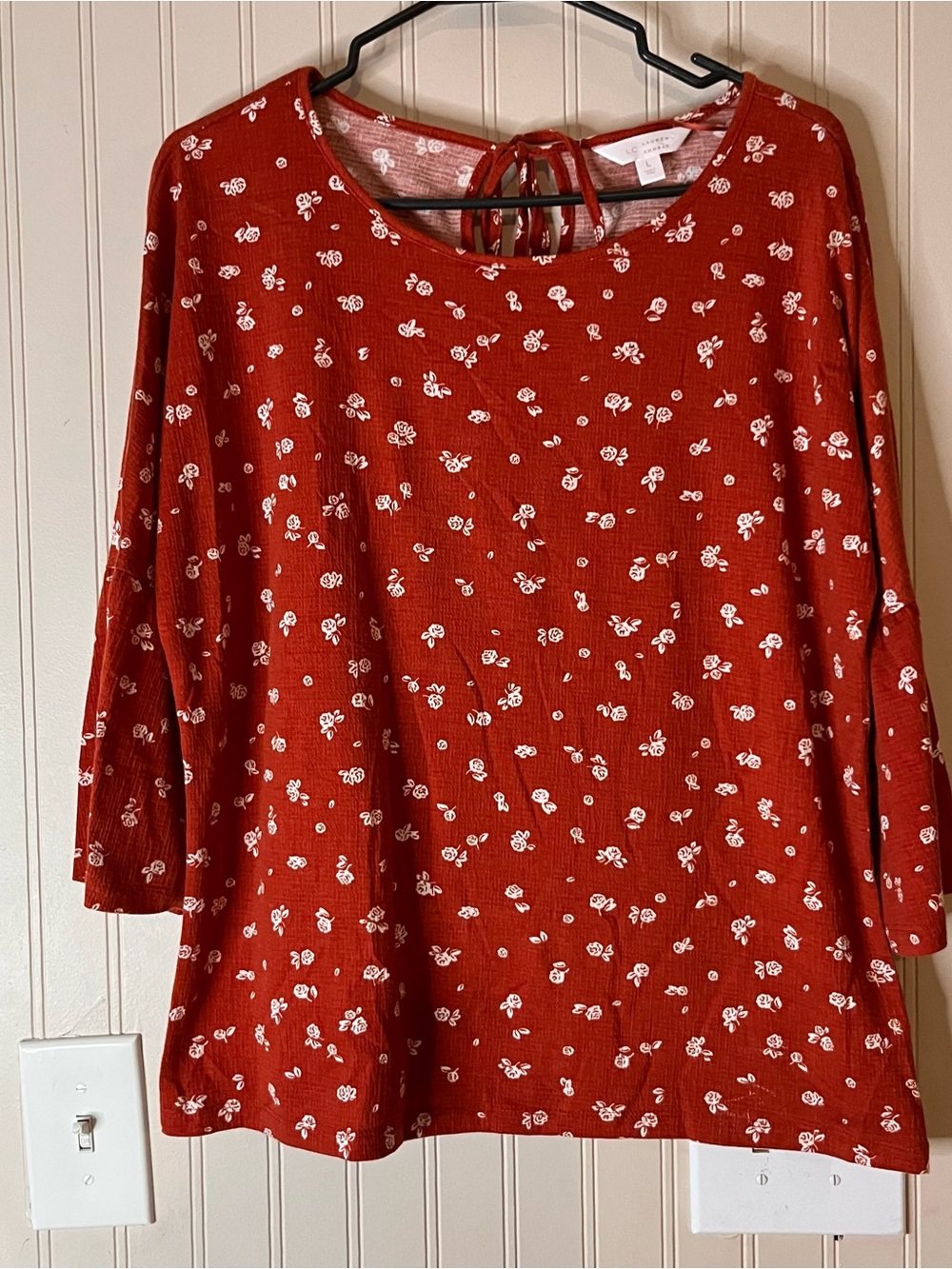 LC Lauren Conrad Rust Color Cream Floral Back Blouse Top SZ Large